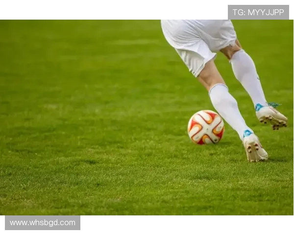 动漫足球明星壁纸合集精美插画展现球场风采与青春热血